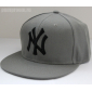 Серая бейсболка с прямым козырьком New York Snapback NY Gray Black Logo